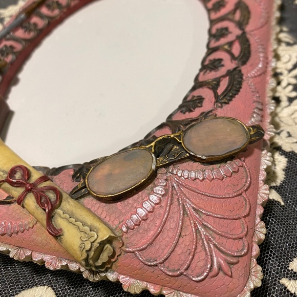 Victorian Style Frame - Picture 2 of 7